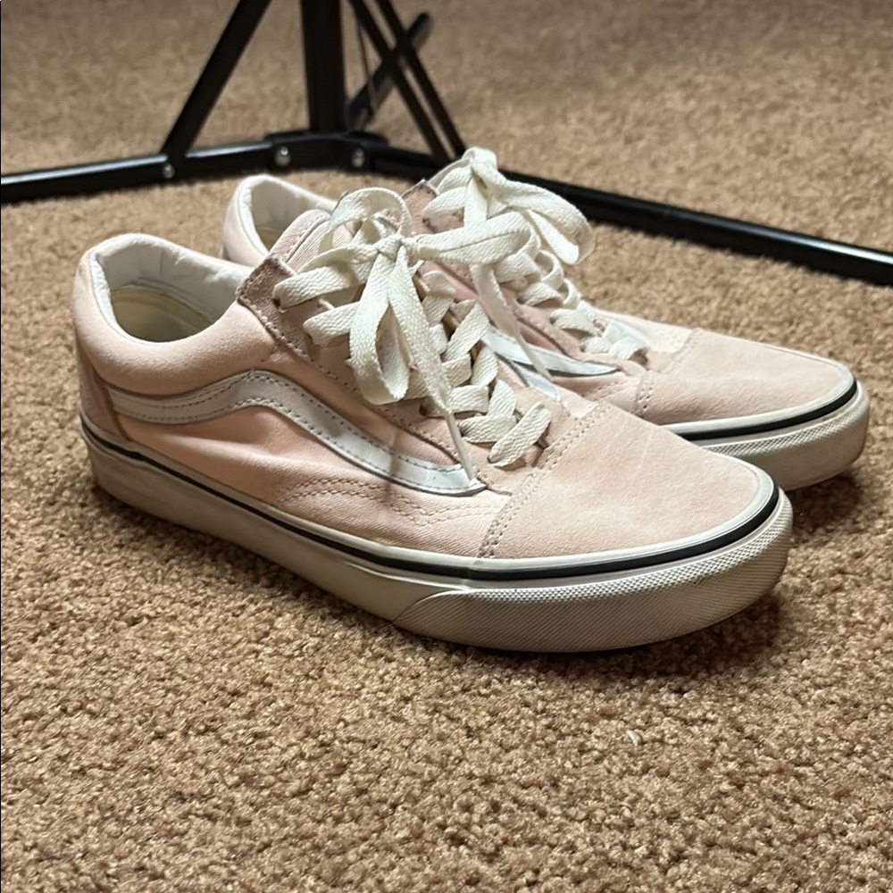 Women's Pink Suede old skool Vans